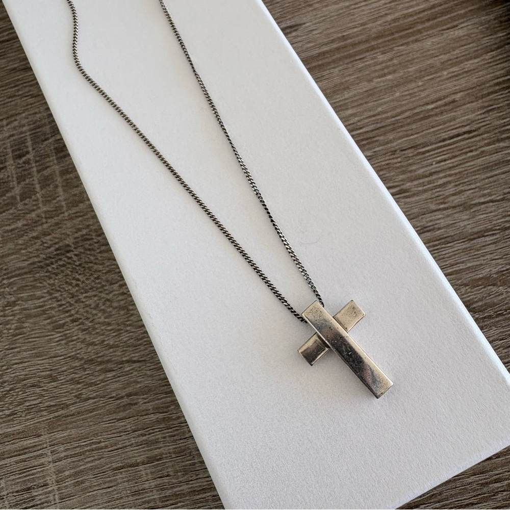 Vintage Gucci Silver Cross Pendant Necklace